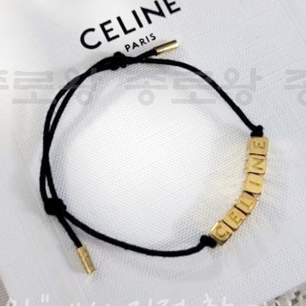 CELINE 셀린느 다이스 이니셜 끈 팔찌